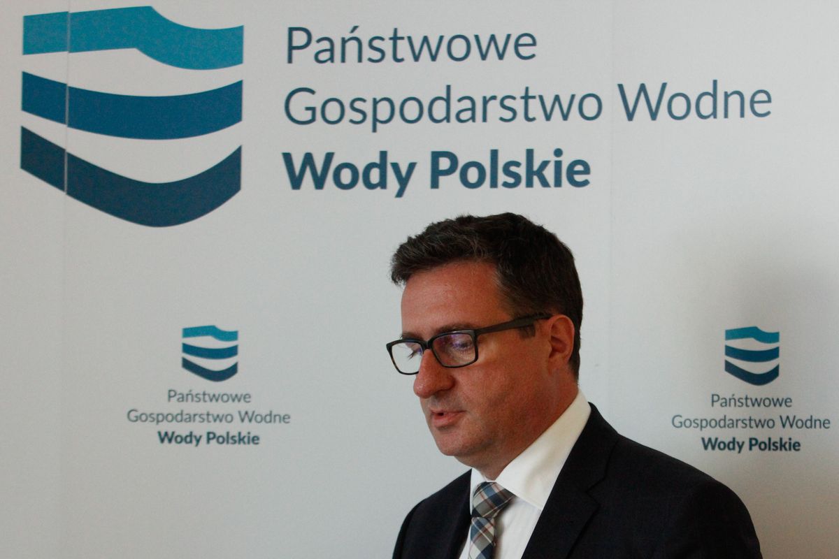 Prezes Polskich Wód Przemysław Daca przekonuje, że zakup aut był niezbędny
