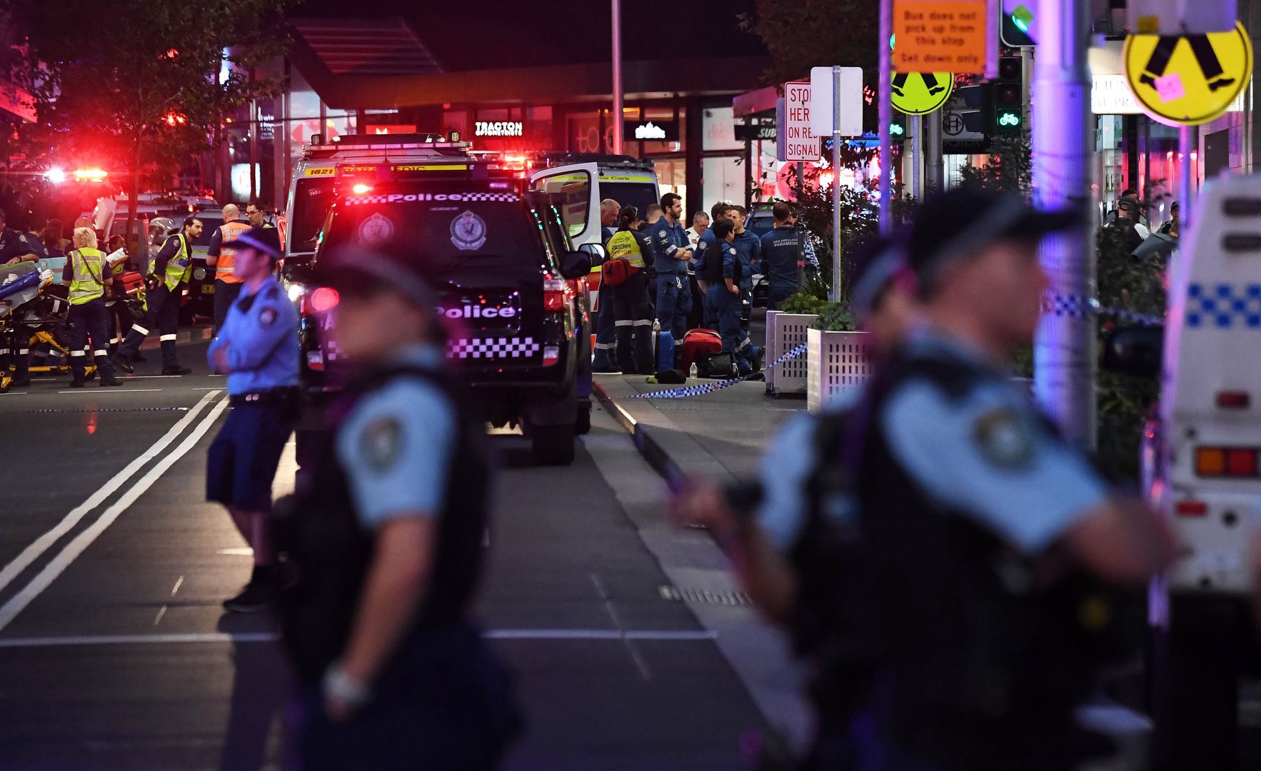 Policjantka sama powstrzymała nożownika z Sydney. "Nowa bohaterka Australii"