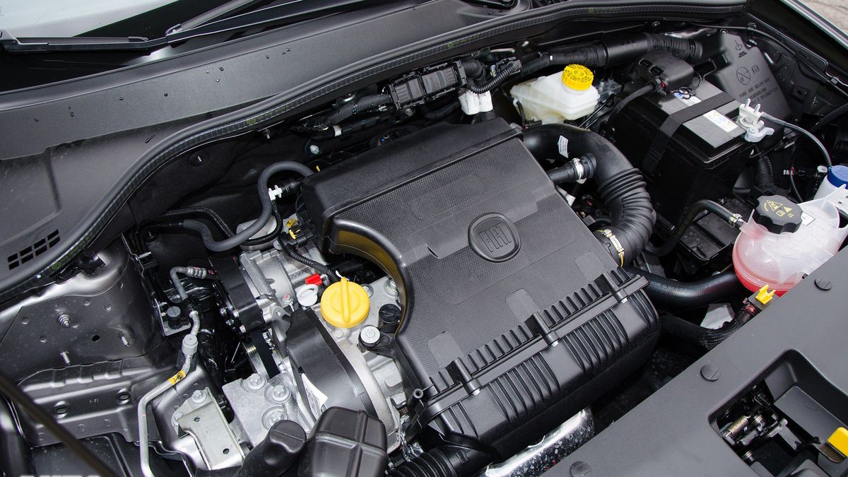 Zaniedbany silnik 1.4 Fiata potrafi po prostu pożerać olej. A i tak jest jednym z najlepszych silników w swojej klasie.