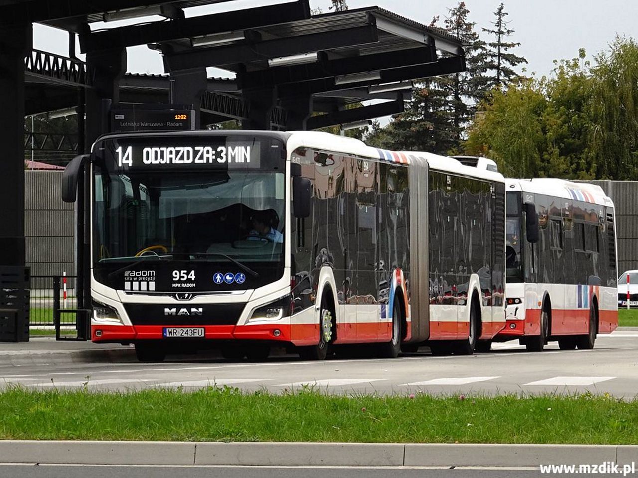 Pasażer wezwał policję. Pijany kierowca autobusu w Radomiu usłyszał zarzuty