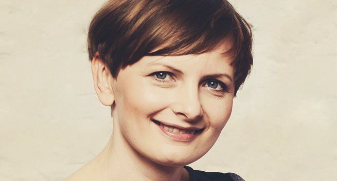 Iwona Czech za Dariusza Maciołka odpowiada za komunikację Avivy