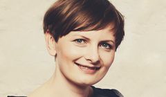 Iwona Czech za Dariusza Maciołka odpowiada za komunikację Avivy