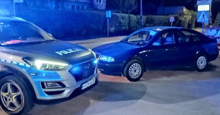 Obywatelskie ujęcie pijanego kierowcy w kradzionym samochodzie