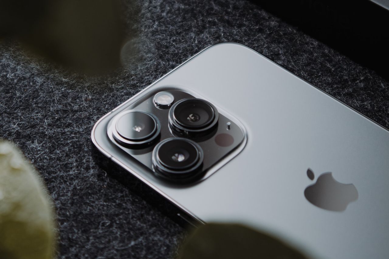 iPhone 15 z nowym aparatem. Dogoni smartfony z Androidem z 2019 roku?