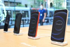 Jeżdżąc na motocyklu, możesz popsuć iPhone'a. Apple ostrzega