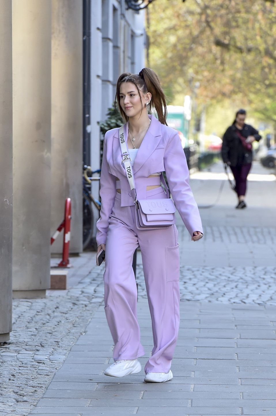 Roksana Węgiel w lawendowej stylizacji