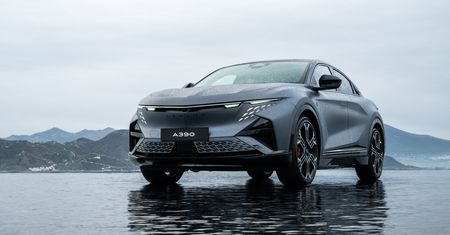 Alpine A390 ma już cenę. Nie jest za wysoka, a to jeden z najbardziej niezwykłych SUV-ów na prąd