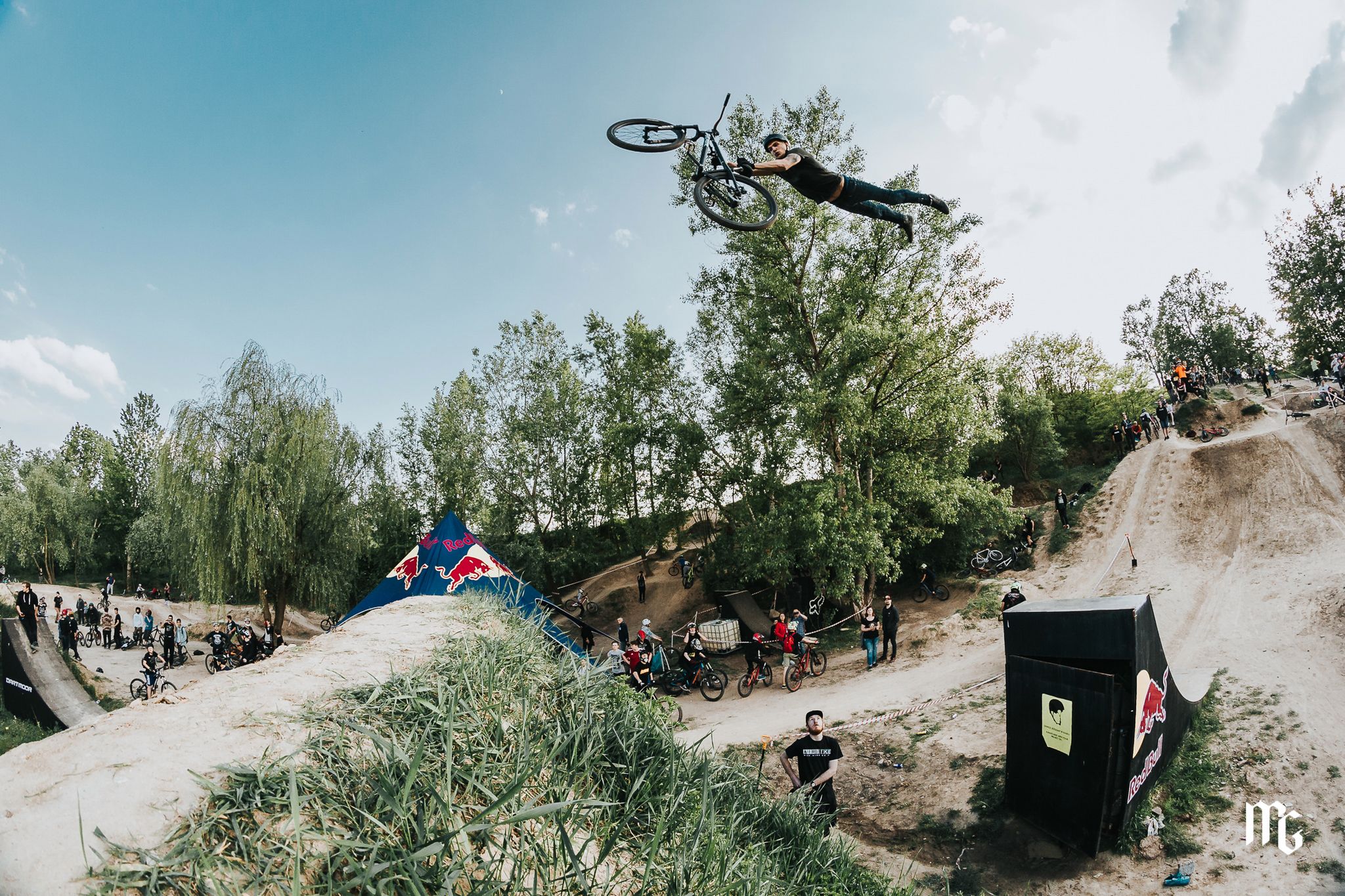 Bike Park Kazoora: Sezon na zdjęcia sportów ekstremalnych rozpoczęty 11