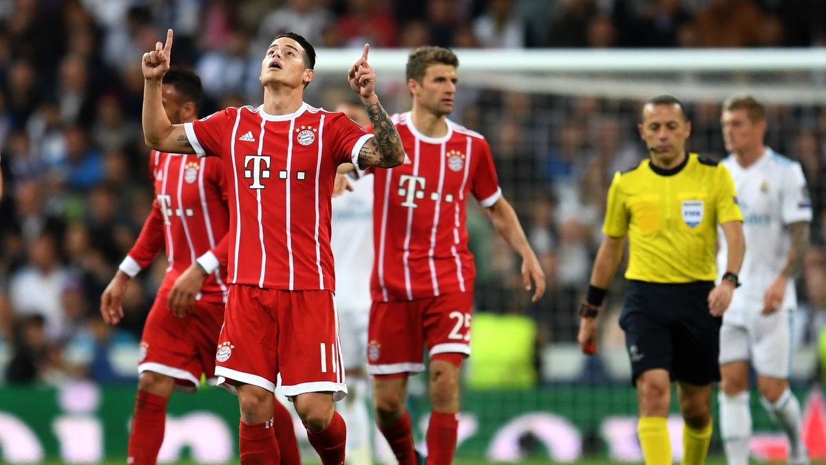 James Rodriguez (Bayern Monachium) celebrujący strzelonego gola Realowi Madryt