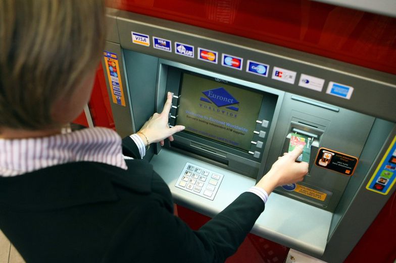 Euronet wprowadził możliwość szybkich przekazów bankomatowych