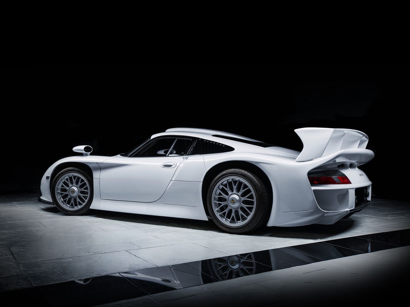 Porsche 911 GT1 Straßenversion - z toru na drogę [galeria zdjęć] 11