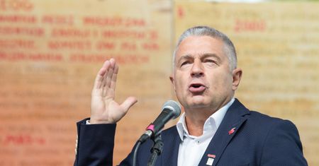 Frasyniuk zaatakował żołnierzy. Jest akt oskarżenia