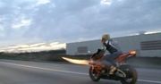 Zamontował w motocyklu wyrzutnię rakiet (wideo)