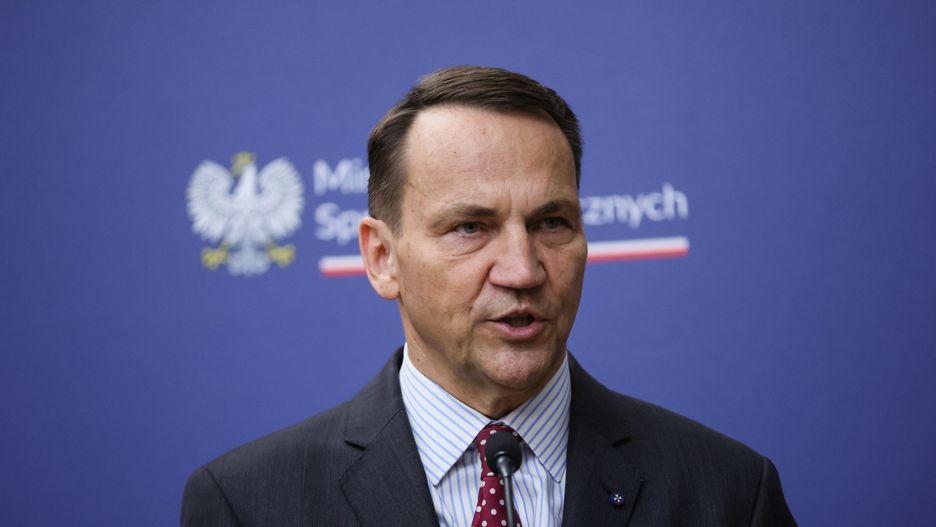 Politycy PiS nie mają litości. Przypominają Sikorskiemu jego słowa