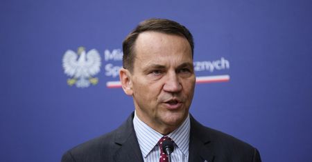 Politycy PiS nie mają litości. Przypominają Sikorskiemu jego słowa