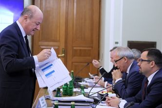Komisja śledcza ds. VAT przesłuchała Jana Vincenta-Rostowskiego. Zeznawał ponad 9 godzin