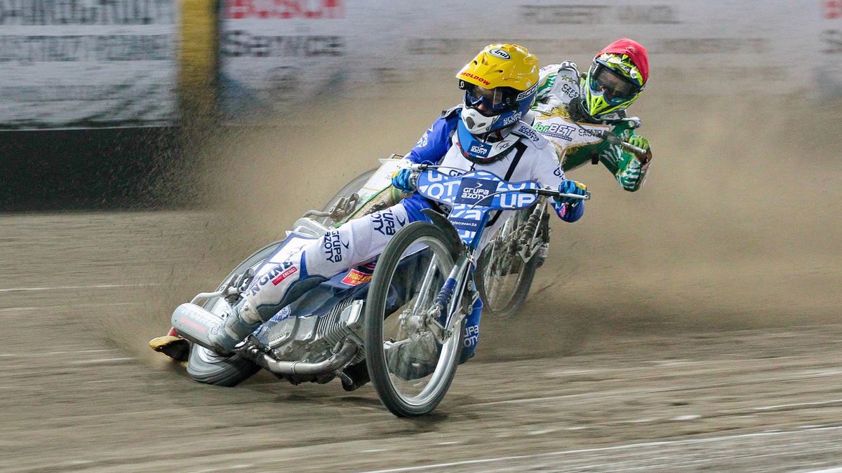 WP SportoweFakty / Tomasz Kudala / Nicki Pedersen przed Fredrikiem Lindgrenem podczas meczu Włókniarza z Unią Tarnów