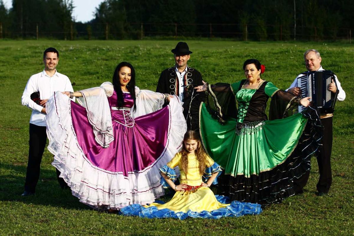 Ślady kultury romskiej coraz trudniej zauważyć w Polsce. Członkowie Stowarzyszenia Dziedzictwo Kulturowe Igrył starają się ocalić to, co z niej zostało 