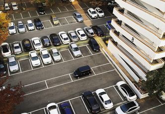 Nowe bloki bez parkingów? "Chyba tego nie chcemy"