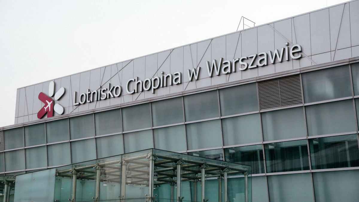 Zdjęcie okładkowe artykułu: PAP / Albert Zawada / Na zdjęciu: Lotnisko Chopina w Warszawie