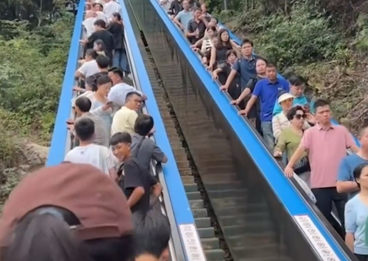 Absurd or genius? Giant escalator in China