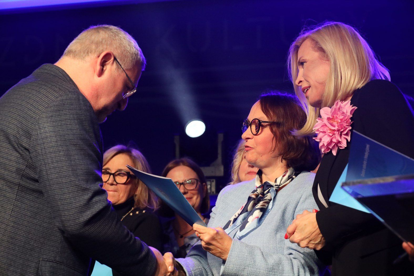 Dyrektorka SP nr 3 w Pleszewie z nagrodą Wielkopolskiego Kuratora Oświaty