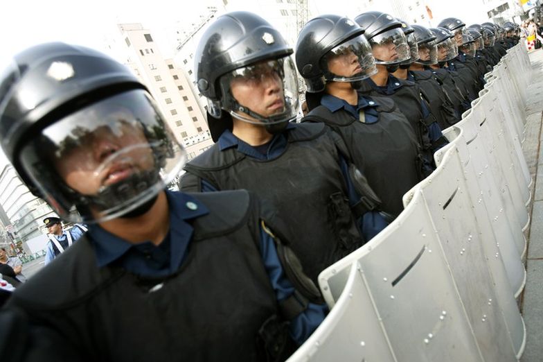 Zamieszki w Chinach. 13 zabitych podczas próby ataku na policjantów