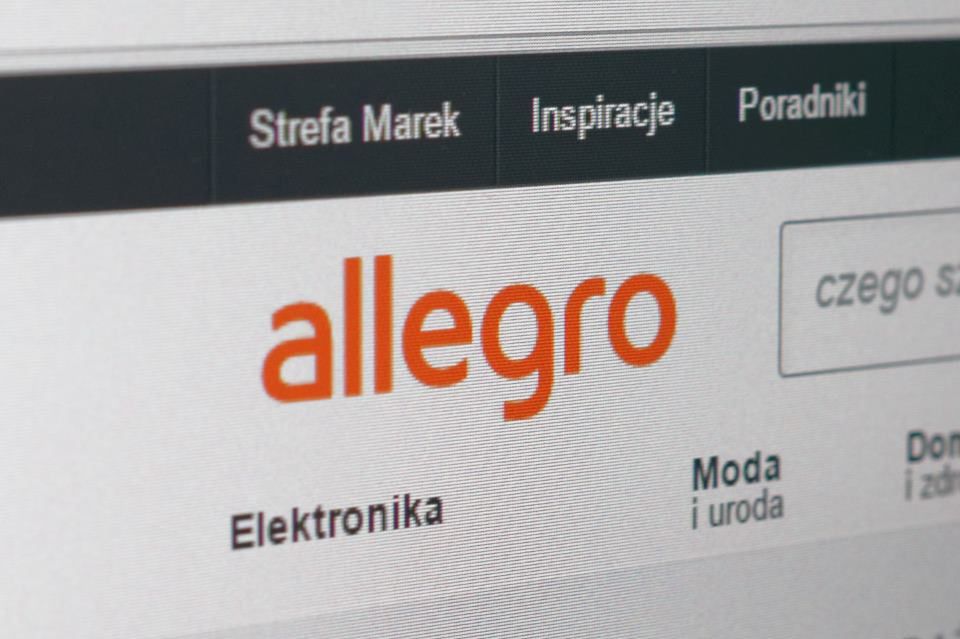 Allegro znosi opłaty za wystawianie komputerów, ale podnosi prowizje