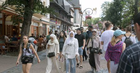 Szejk z Dubaju zaszalał pod Tatrami. Wydał fortunę na krówki