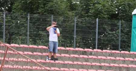To się nazywa miłość do drużyny. Przejechał pół kraju i samotnie kibicował