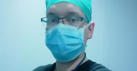 Koronawirus w Polsce. Lekarz odwołał swoje wesele. "Tak źle jeszcze nie było"
