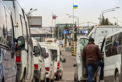 Kilometrowe kolejki na polskiej granicy z Ukrainą. Ludzie czekają po kilka dni
