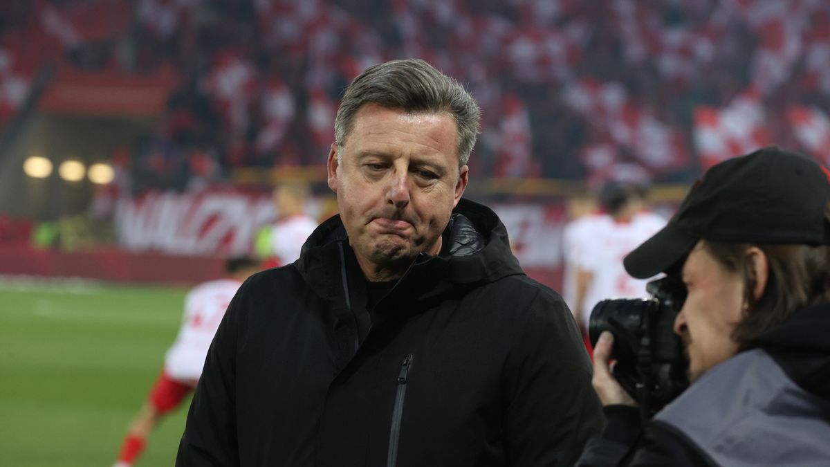 PAP / Marian Zubrzycki / Na zdjęciu: trener Kosta Runjaić