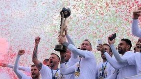 Mistrzowska feta Legii Warszawa na Placu Zamkowym (galeria)