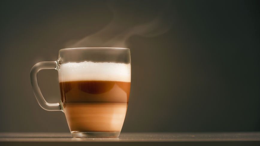 Napój kawowy light o smaku waniliowym na bazie mleka, z dodatkiem cukru