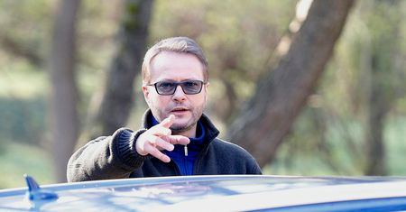 "Ojciec Mateusz": Żmijewskiemu opłaciło się być serialowym księdzem