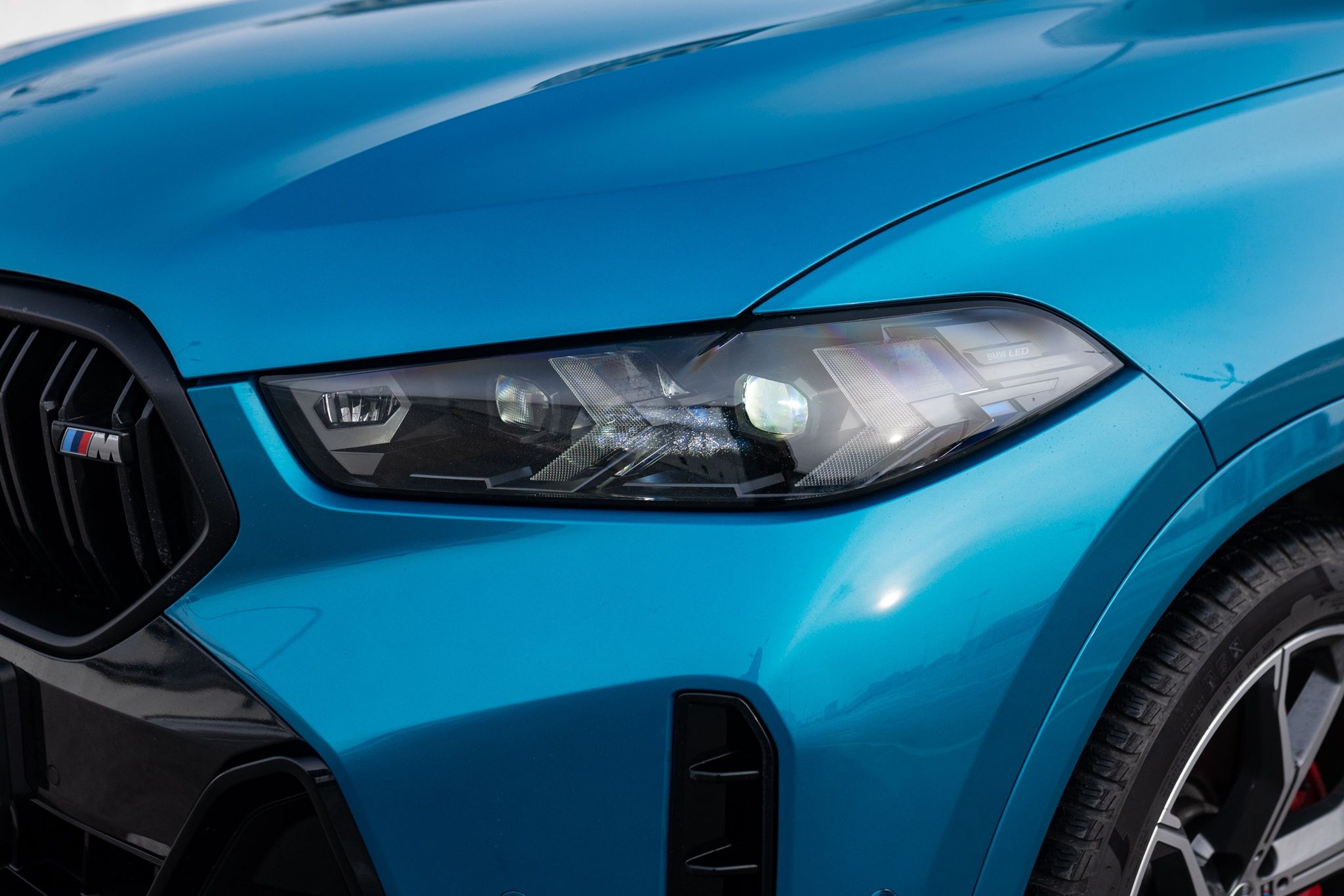 BMW X6 M60i