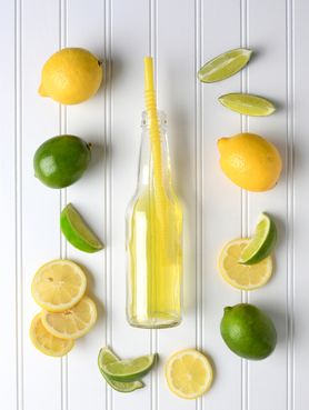 Lemoniada owocowa light z dodatkiem witamin E i C