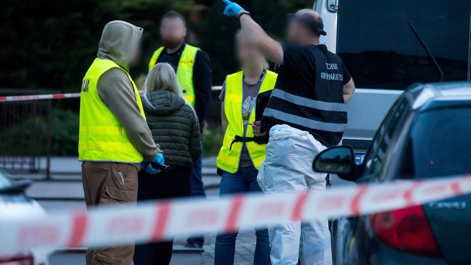 mieszkanie na os. Warszewo
Jerzy Muszy�ski
cia�a, funkcjonariusze, kasjopei, ofiary, policja, strzelanina, technicy policyjni, Warszewo