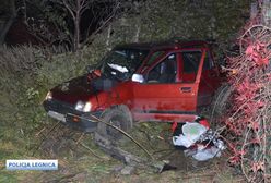 Legnica. Odurzony narkotykami uciekał w Daewoo Tico przed policją. Rozbił radiowóz i siebie