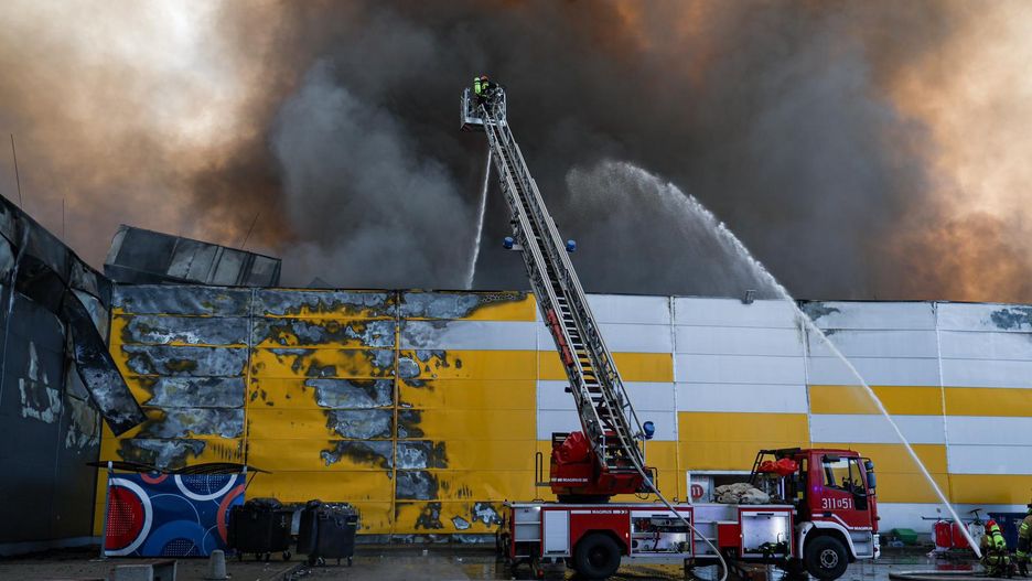 Pożar centrum handlowego Marywilska 44