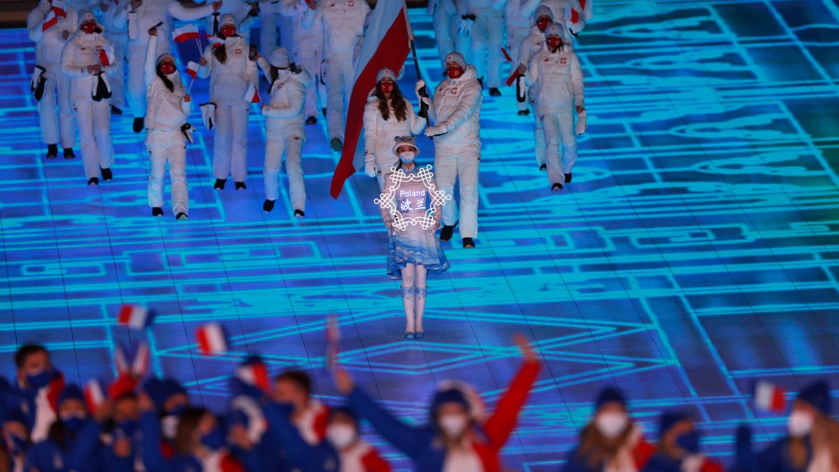 Zdjęcie okładkowe artykułu: PAP/EPA / Alex Plavevski / Na zdjęciu: reprezentacja Polski podczas ceremonii otwarcia ZIO w Pekinie