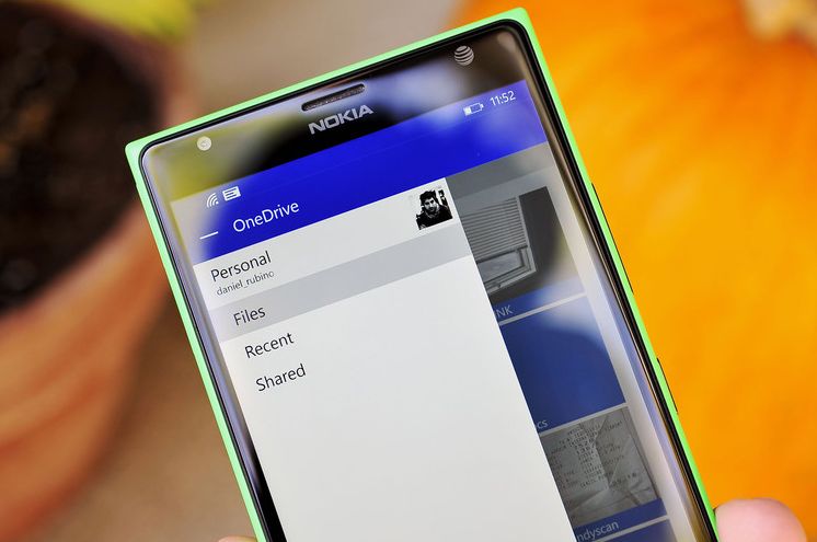 W Windows Phone 10 skorzystamy z OneDrive nawet bez dostępu do Internetu