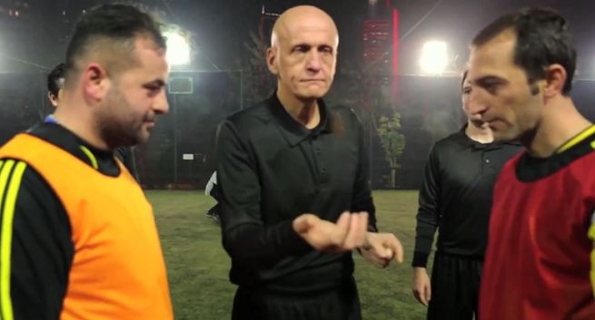 „Bezcenna niespodzianka” - Mastercard w reklamie zmienił mecz amatorów w Ligę Mistrzów (wideo)