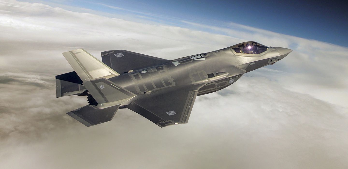 F-35 - wizualizacja Husarza z polskimi oznaczeniami