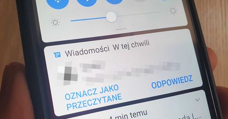 SMS z numeru 501542256 lub 502459342. Nie klikaj linków
