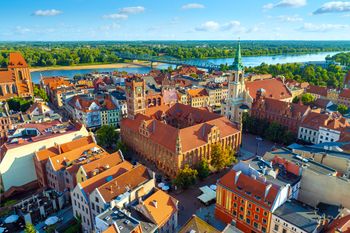 Pogoda w Toruniu. Prognoza na środę 1 lipca. Chmury i przelotne opady, po południu stopniowe rozpogodzenia