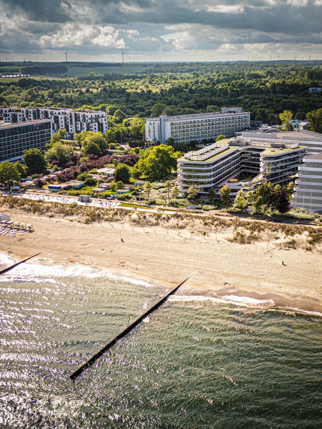 Kołobrzeg łączy funkcję kurortu i uzdrowiska z bezpośrednim dost