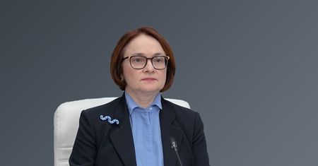 Przyglądają się jej broszkom. Tajemnicze przekazy szefowej Banku Rosji