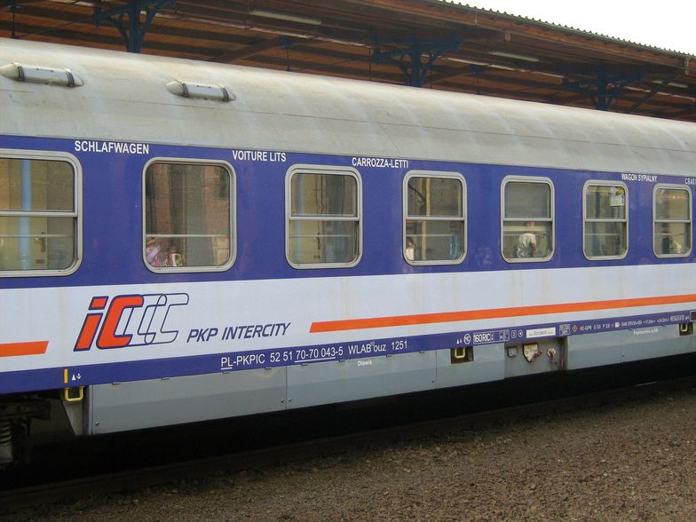 Przewozy PKP Intercity przyspieszają